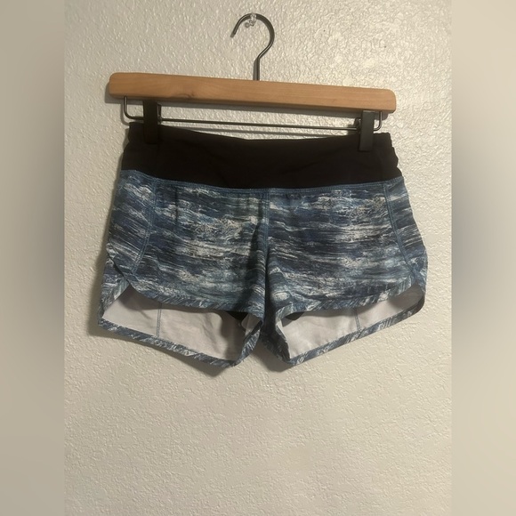 Lululemon Run Speed Short Aerial Drift Multi Black Blue Size 2 - Picture 2 of 5